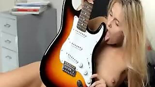 amazing blonde and her guitar