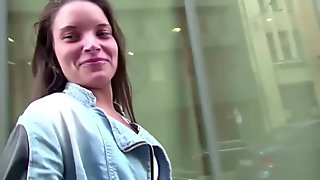 Amateur teen Eurobabe Anita B fucked in the backseat